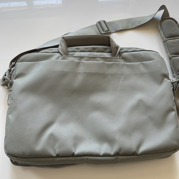 Incase laptop bag - Picture 5 of 5